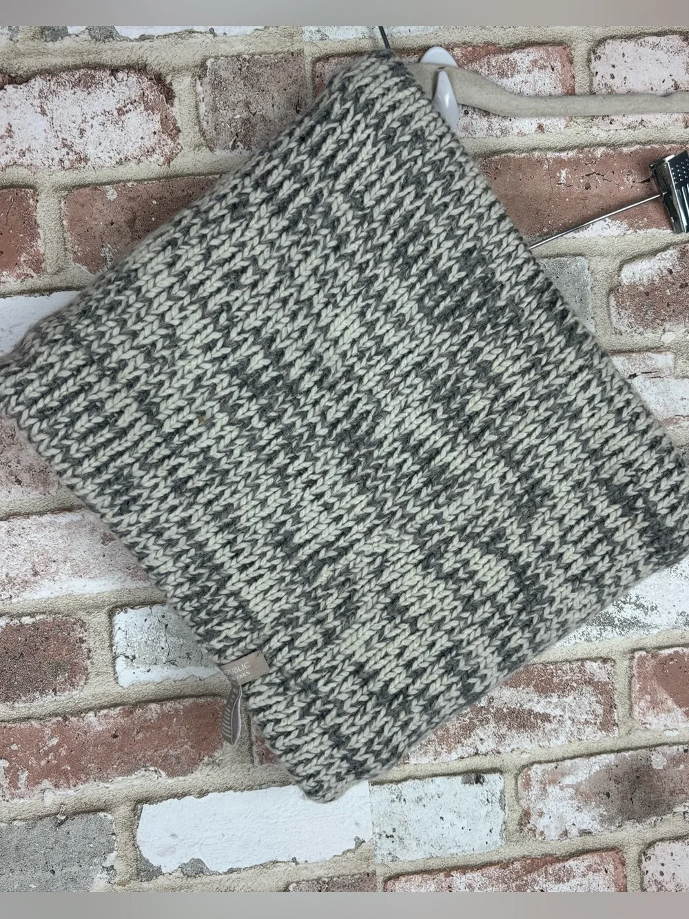 Banana Republic cuff mock scarf | Italian yarn knit women’s One size